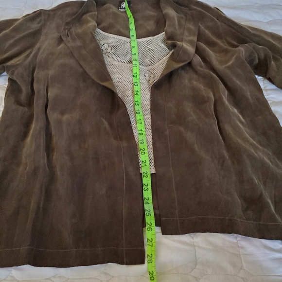 Top - Picture 7 of 13